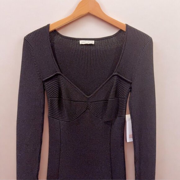 NWT Moon River Sweetheart Neck Flared Long Sleeve Ribbed Sweater Midi Dress - Picture 5 of 8